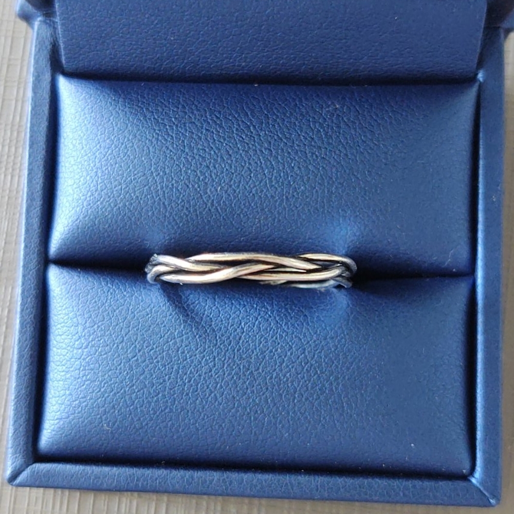 Ring - Picture 2 of 3